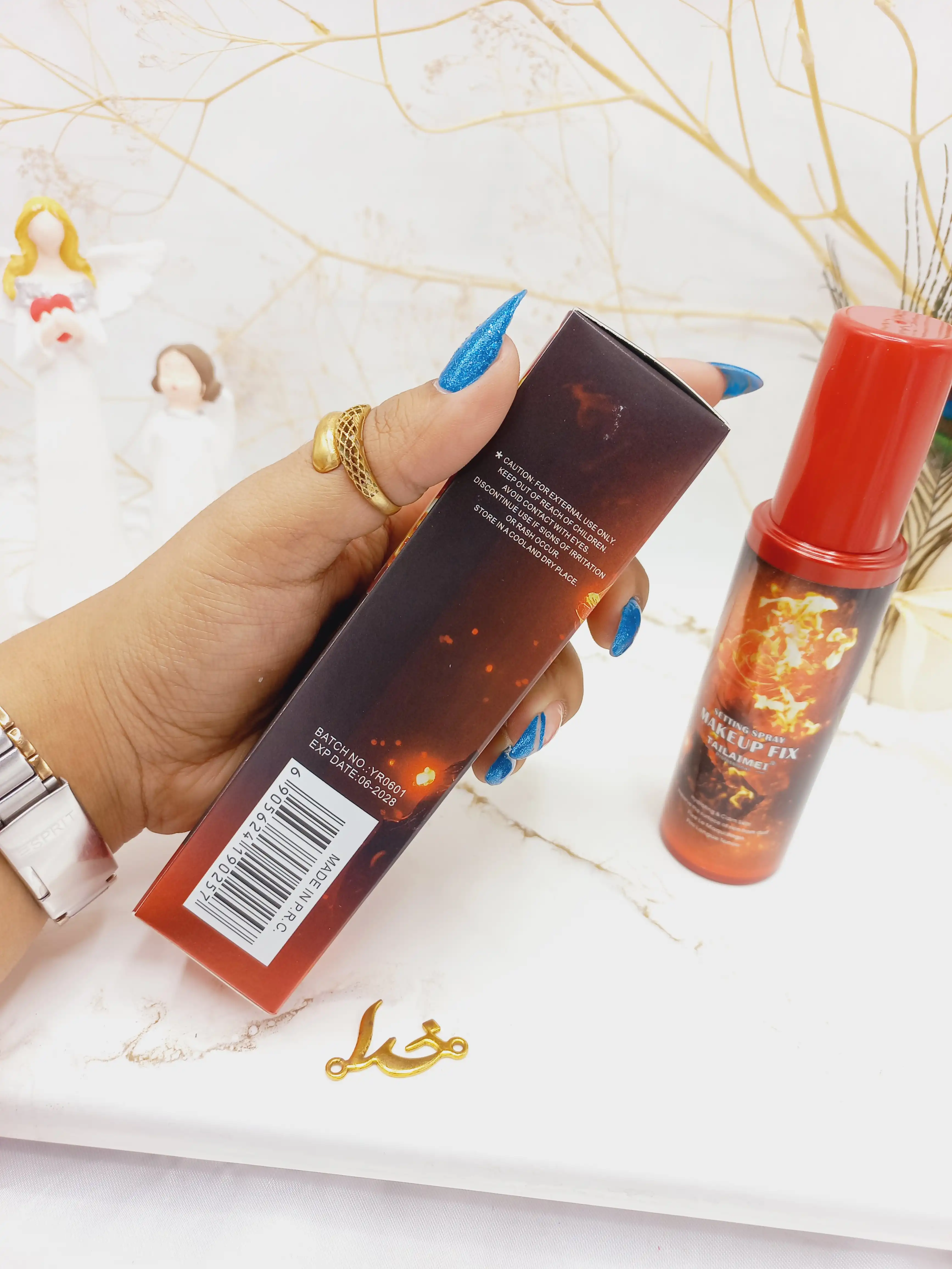 اسپری فیکس حرفه ای میکاپ آتشی تایلامی TAILAIMEI کد SS025