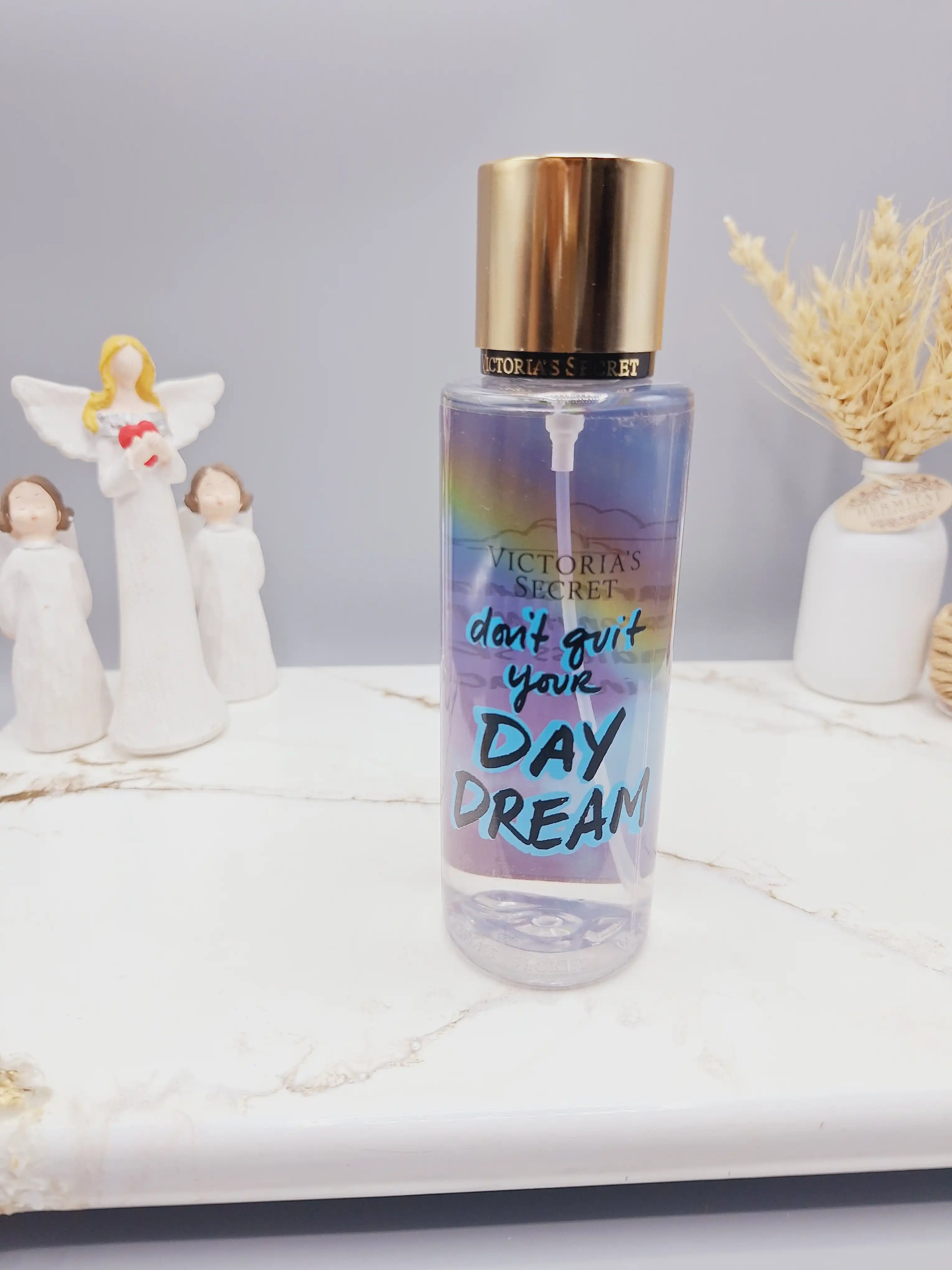 بادی اسپلش 250 ml شاین دار ویکتوریا سکرت مدل DAY DREAM اورجینال