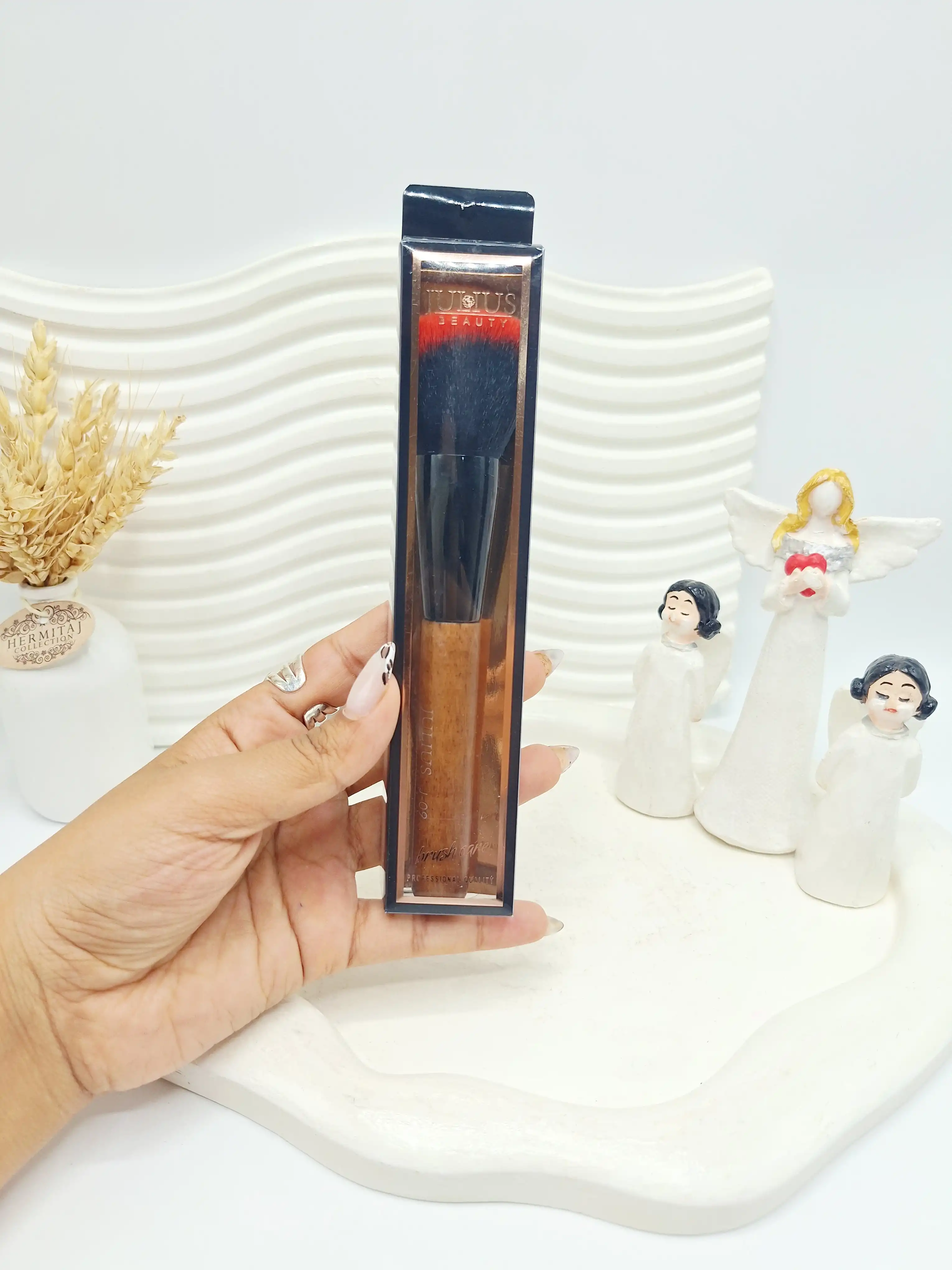 براش رژ گونه دسته چوبی برند جولیوس