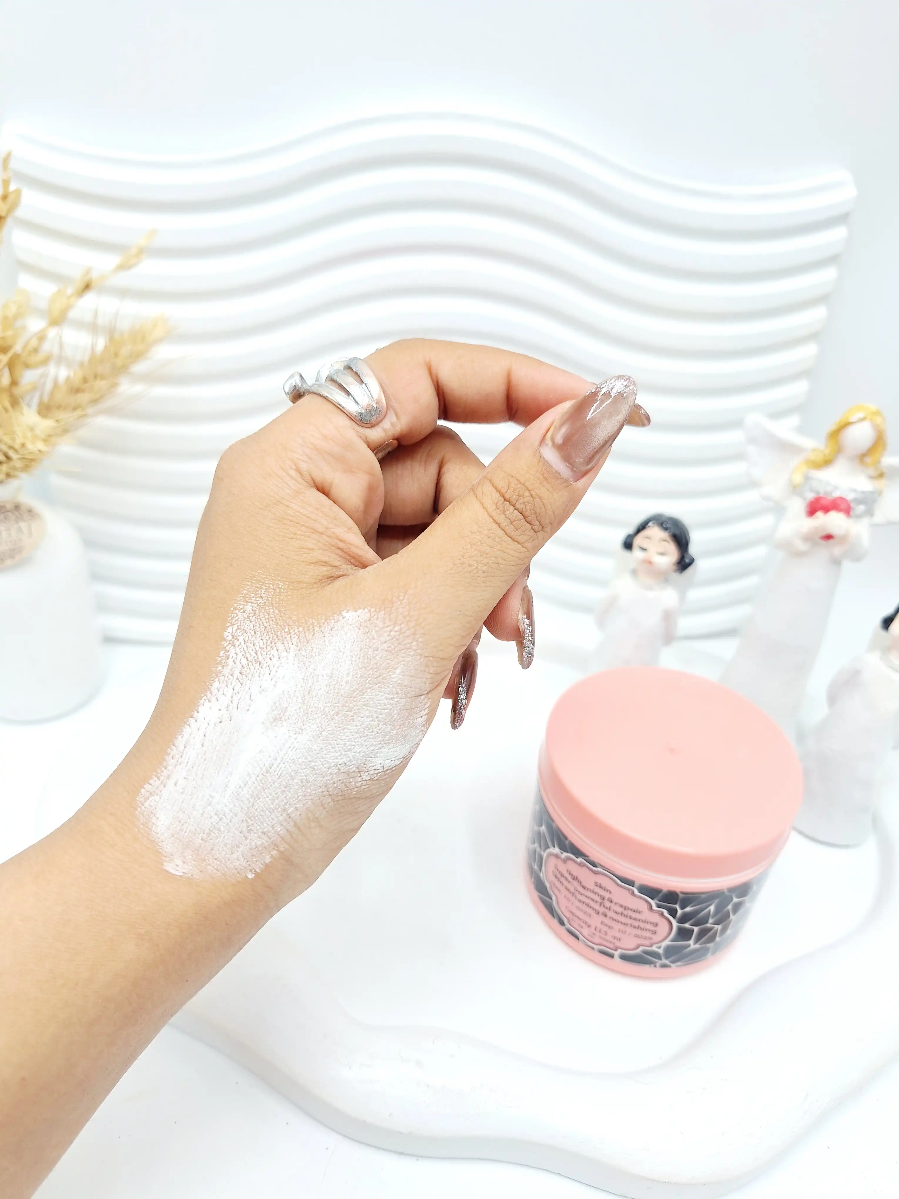 کرم سفید کننده و سفت کننده پوست رتینول و کره شی برند 4K RETINOL کد5095
