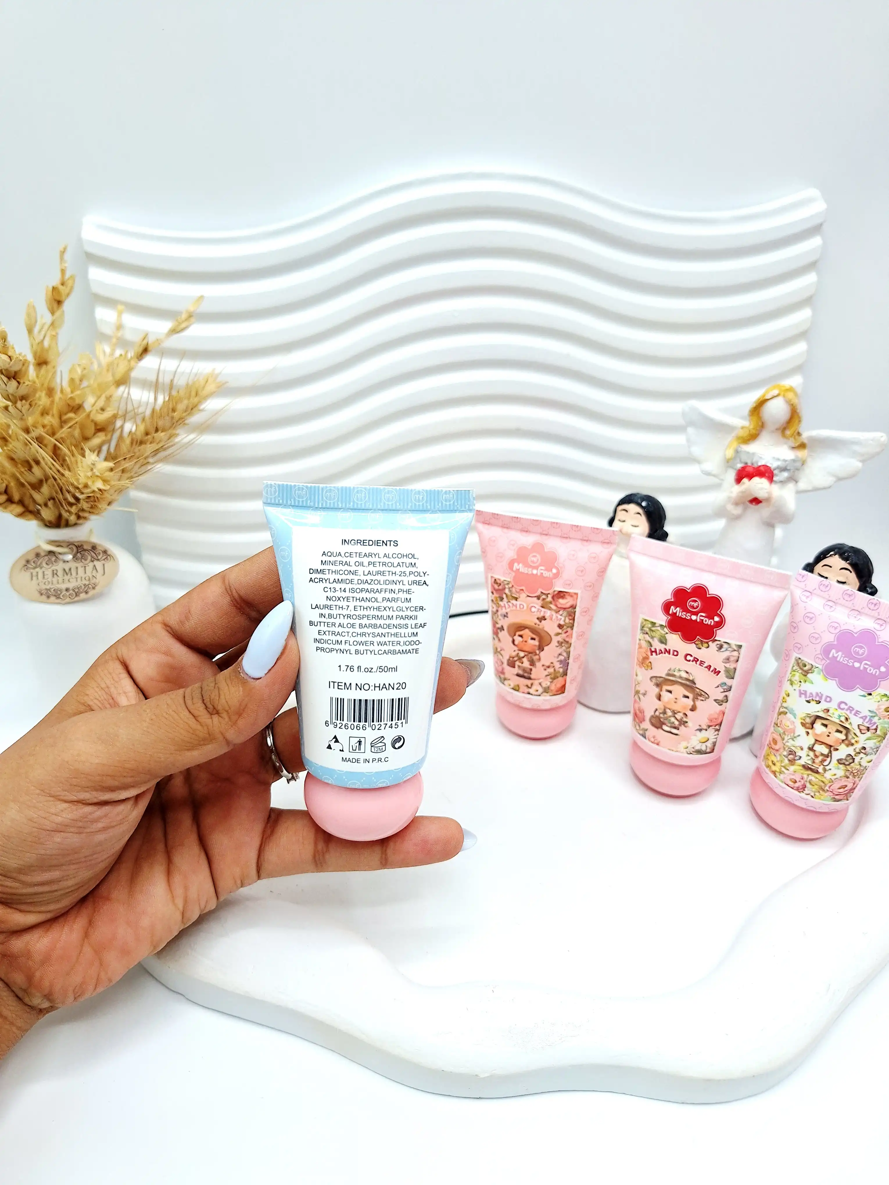 کرم دست میس فون Miss Fon حجم 50 میل طرح دختر گل‌دار کد 7451